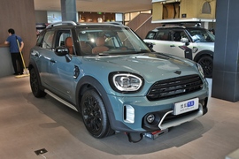 2022款MINI COUNTRYMAN 1.5T COOPER ALL4 鉴赏家