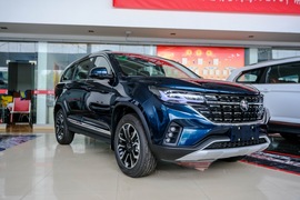 2022款东风风行T5 盛世款 1.5T 自动远梦版七座