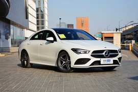 2021款奔驰CLA200