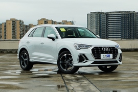 2022款奥迪Q3 35 TFSI 时尚动感型