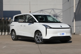 2021款奔腾NAT 豪华体验版