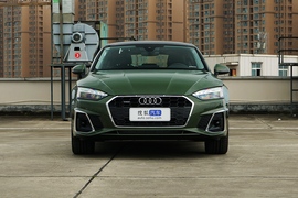2022款奥迪A5 Sportback 45 TFSI quattro 臻选动感型