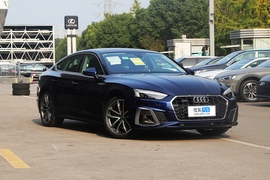 2022款奥迪A5 Sportback 40 TFSI quattro 豪华动感型