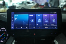 2022款丰田凌放HARRIER 双擎 2.5L CVT四驱尊享版