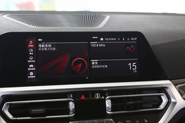 2021款宝马M3 四门轿车 雷霆版