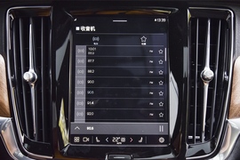 2022款沃尔沃S90 T8 E驱混动 智逸豪华版
