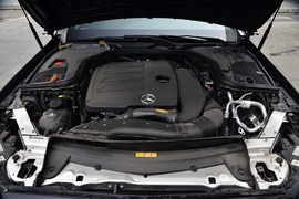 2022款奔驰 E 260 L 运动型