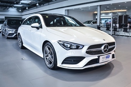 2022款奔驰 CLA 200 猎跑车