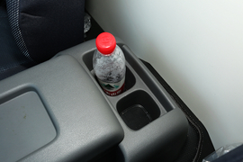 2021款福田风景G7 2.4L汽油商运版短轴平顶2座厢货4K22D4M