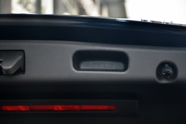 2021款奔驰 E 350 e L 插电式混合动力运动轿车