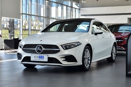 2022款奔驰 A 200 L 运动轿车动感型