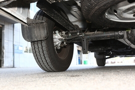 2021款江铃福特 新世代全顺2.2T pro AMT物流车短轴6座中顶国VI