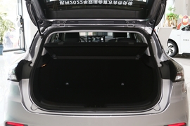行李箱空间