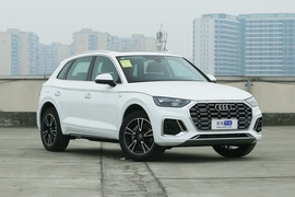 2022款奥迪Q5L 40T 时尚动感型