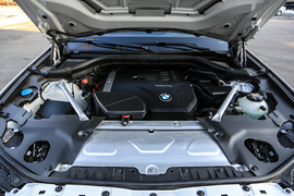 2022款宝马X3 xDrive30i 尊享型 M曜夜套装 改款