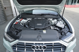 2022款奥迪A6 allroad quattro 55 TFSI 冰雪运动版