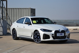 2022款宝马i4 M50