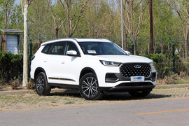 2022款奇瑞瑞虎8 Plus鲲鹏e+ PHEV 风范e+