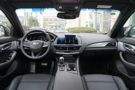 2022款凯迪拉克CT5 28T 尊贵型