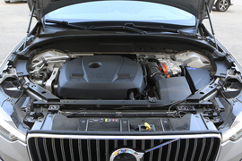 2022款沃尔沃XC60新能源 T8 插电混动 四驱智雅豪华版 改款