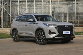 2022款奇瑞瑞虎8 PRO 290T 两驱深空版 5座