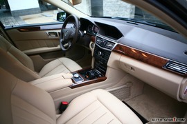 奔驰E300