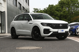 2022款大众途锐 3.0TSI 锐享版 曜黑运动套装