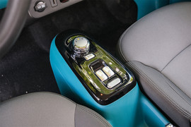 2022款 长安Lumin 210km 基本型