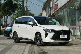 2022款东风风行·游艇 1.5T DCT扬帆版
