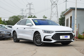 2022款比亚迪汉 DM-i 121KM 尊荣型
