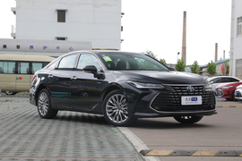 2022款丰田亚洲龙 双擎 2.5L Limited旗舰版