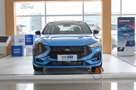 2022款福特福克斯三厢 EcoBoost 180 自动 ST Line