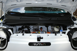 2022款长安Lumin 301km 蜜甜款
