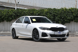 2022款宝马330Li xDrive M运动曜夜套装 改款