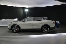 2022款 路特斯 ELETRE 600km 基本型