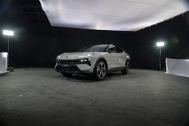 2022款 路特斯 ELETRE 600km 基本型