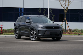 2022款 问界M7 1.5T 增程式 两驱舒适版