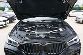 2022款宝马X6 xDrive40i 尊享型 M运动套装 改款