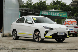 2023款东风风神E70 PRO 智行版