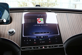 2022款奔驰EQE 350 豪华版