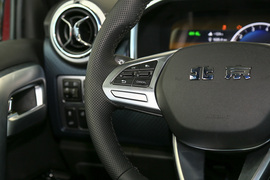 2023款北京越野BJ40 2.0T 自动四驱环塔冠军版