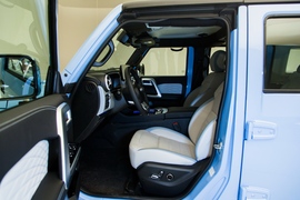 2023款北京BJ40 2.0T 自动四驱城市猎人版至尊型