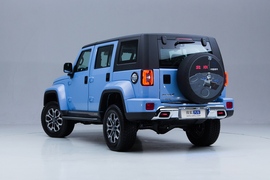 2023款北京BJ40 2.0T 自动四驱城市猎人版至尊型