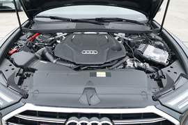 2023款奥迪A6L 55 TFSI quattro 尊享致雅型