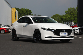 2022款马自达3 昂克赛拉 2.0L 自动质耀黑曜版