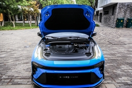2023款领克03+ Cyan 定制版性能套装