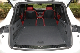 2023款保时捷Cayenne E-Hybrid 2.0T