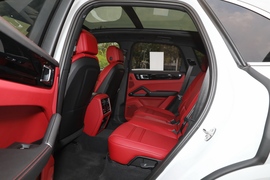 2023款保时捷Cayenne E-Hybrid 2.0T