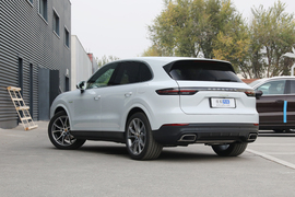2023款保时捷Cayenne E-Hybrid 2.0T