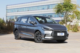 2022款比亚迪宋MAX DM-i 105KM 旗舰型